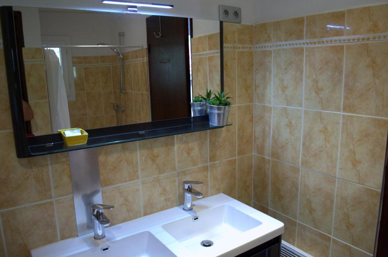 Lou Cigaloun Hotel Saint-Antonin-du-Var Екстериор снимка